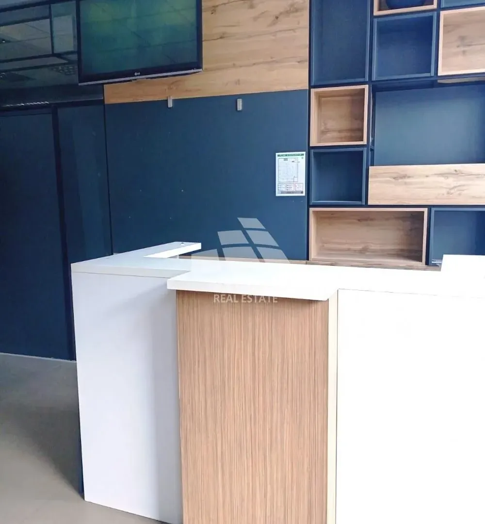 Rent, office space, 1400m², Zemun Centar, Zemun Sve Podlokacije