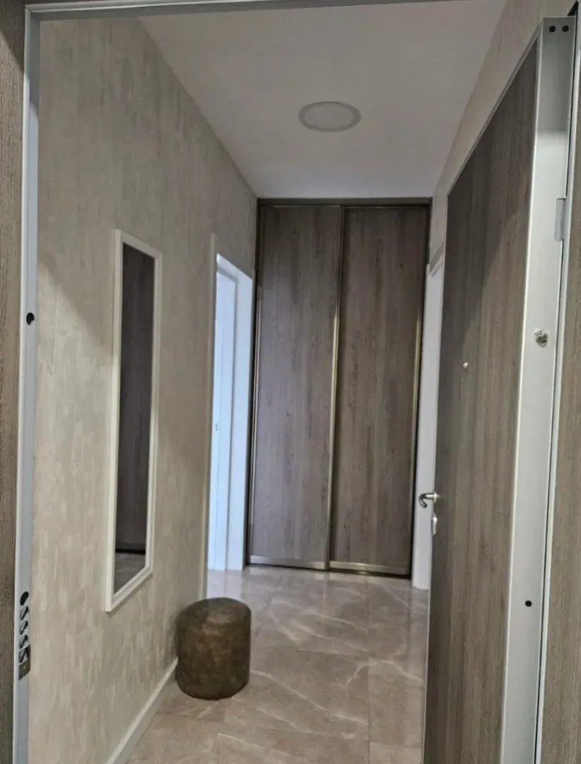 Prodaja, dvosoban stan, 70m², Tološka šuma, Podgorica