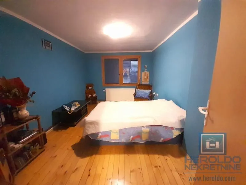Prodaja, kuća, 310m², Tavrića obori, Jagodina