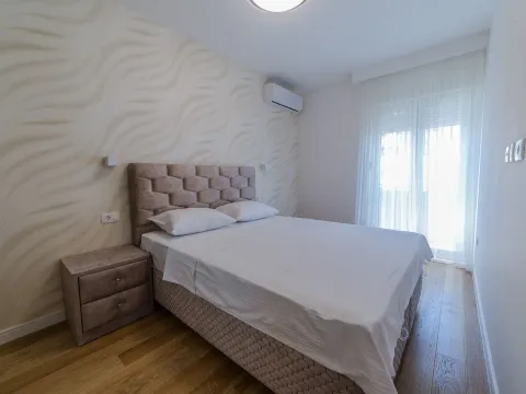 Prodaja, jednosoban stan, 42m², Central Point, Podgorica - image 2