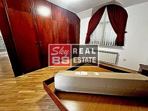 Izdavanje, kuća, 300m², Voždovac Sve Podlokacije, Beograd - image 14