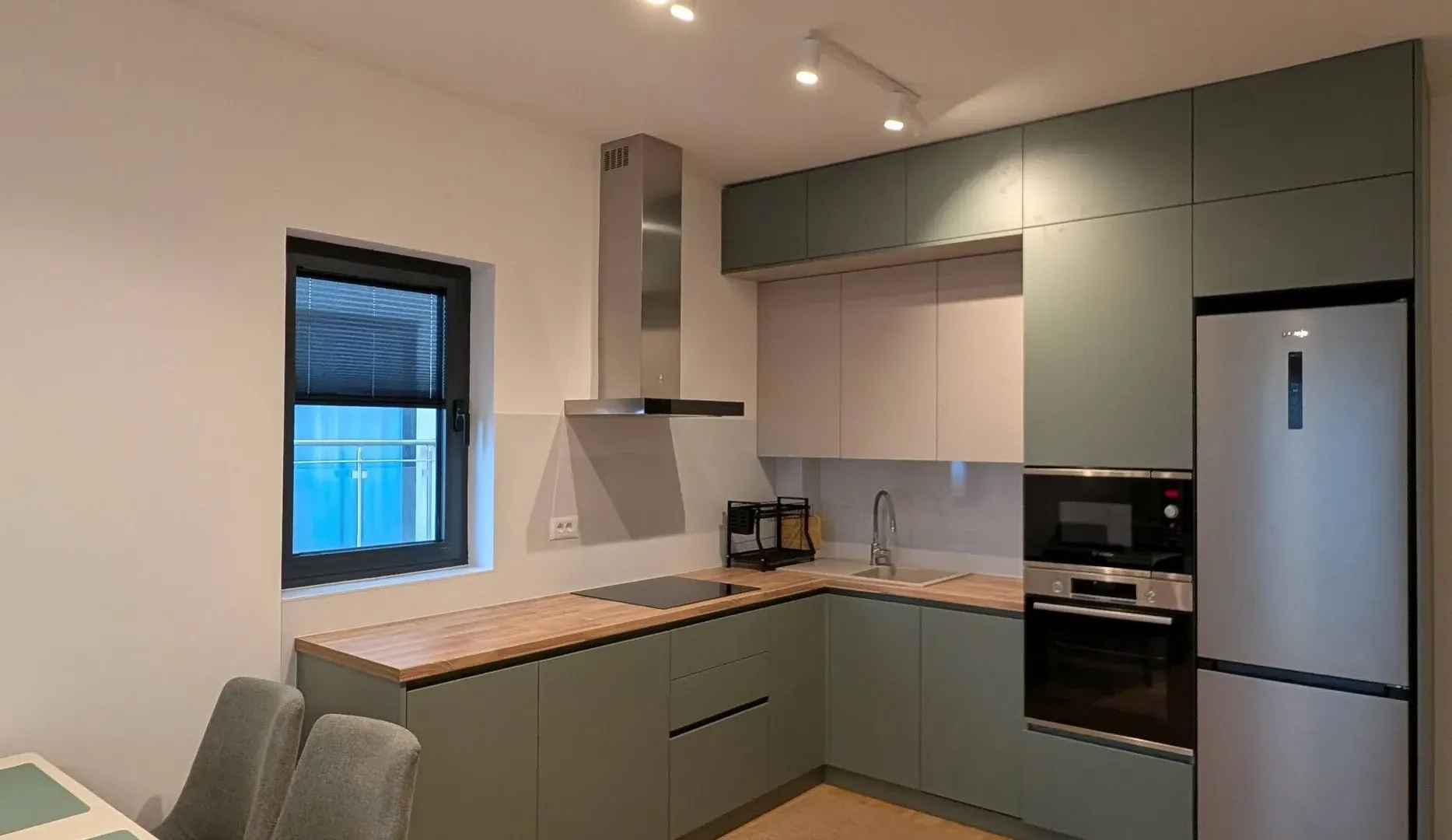 Rent, three bedroom apartment, 58m², Bečići, Budva