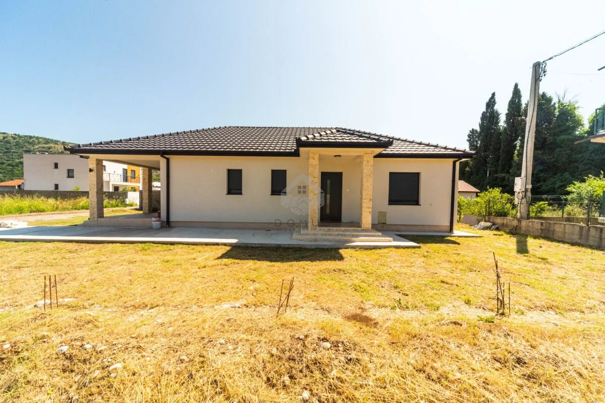 Prodaja, kuća, 130m², Tološi, Podgorica