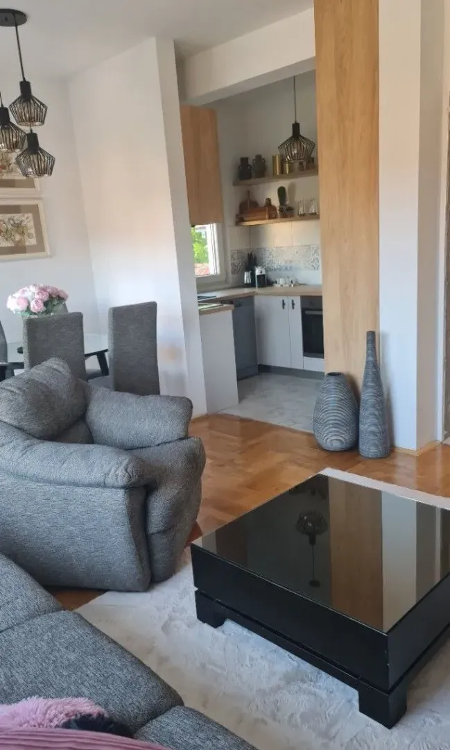 Rent, one bedroom apartment, 48m², Cetinje, Crna Gora