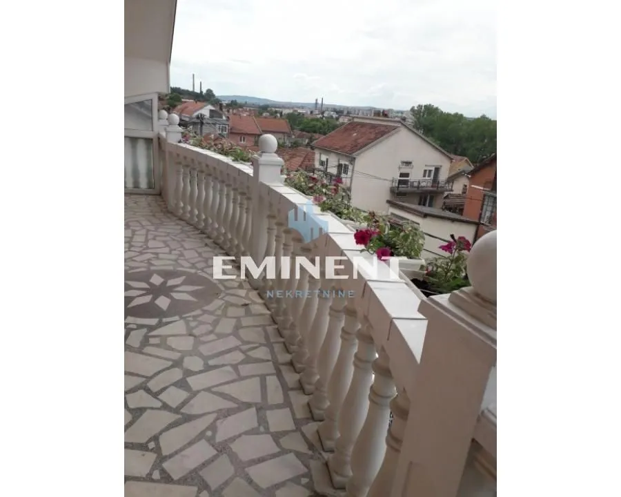 Prodaja, kuća, 322m², Grošnica, Kragujevac