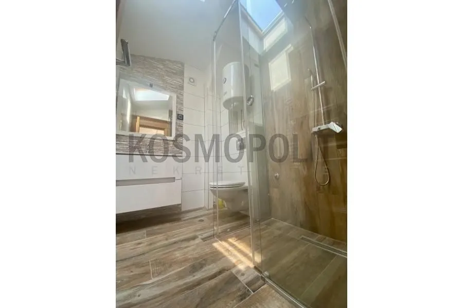 Prodaja, četvorosoban stan, 145m², Centar, Pančevo