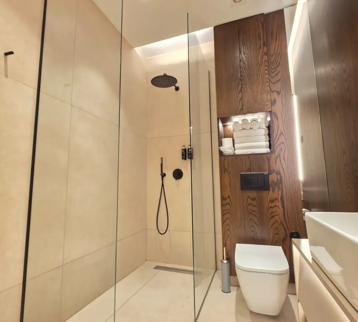 Sale, one bedroom apartment, 44m², Bečići, Budva