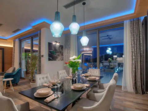 Prodaja, kuća, 190m², Prijevor, Budva - image 10