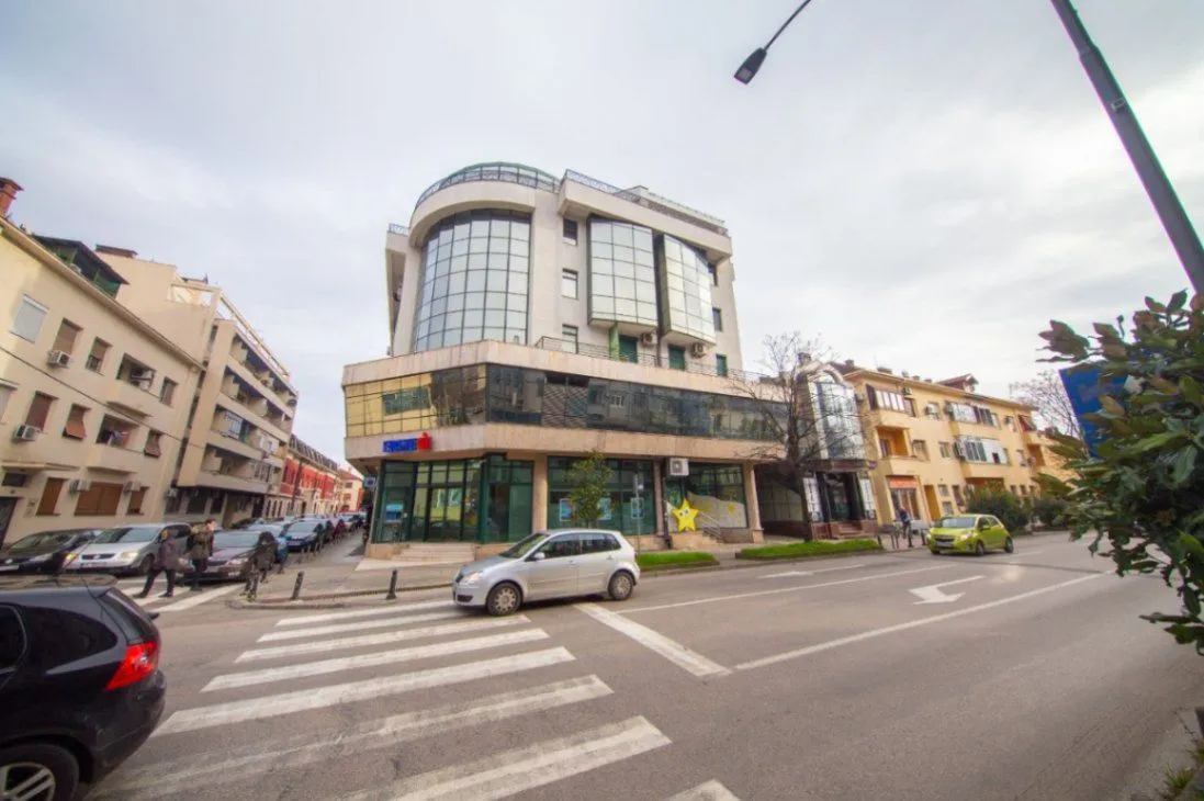 Prodaja, dvosoban stan, 84m², Centar, Podgorica