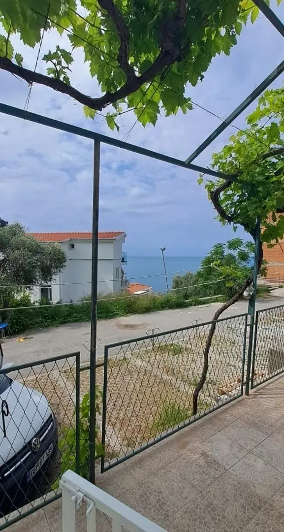 Sale, one bedroom apartment, 75m², Sveti Stefan, Budva