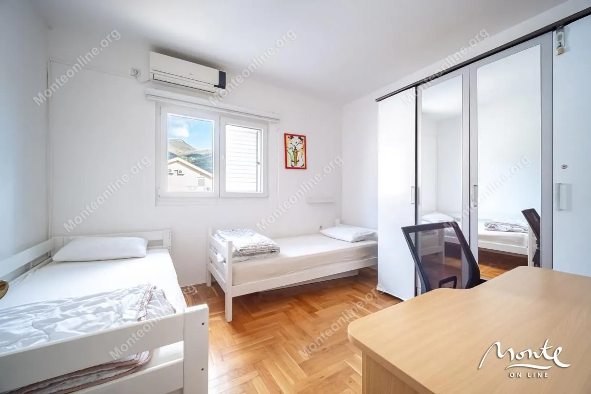 Prodaja, dvosoban stan, 55m², Donja Lastva, Tivat
