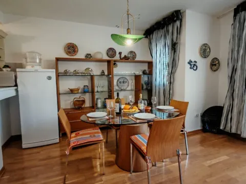 Sale, two bedroom apartment, 85m², Petrovac, Budva - image 4