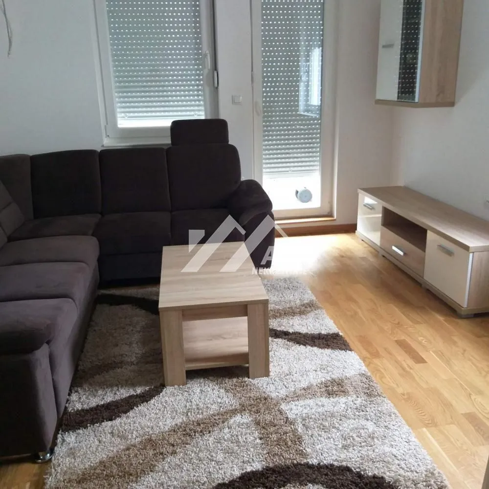 Izdavanje, dvosoban stan, 52m², Grbavica, Novi Sad Sve Podlokacije