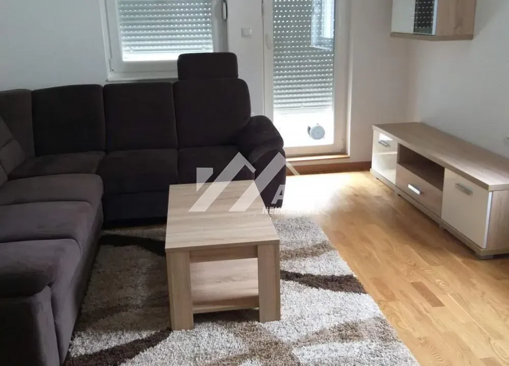 Izdavanje, dvosoban stan, 52m², Grbavica, Novi Sad Sve Podlokacije