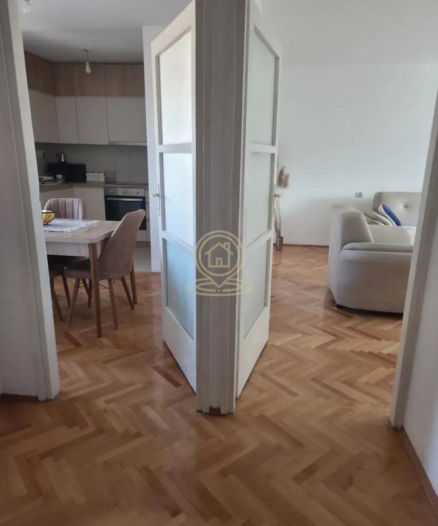 Prodaja, trosoban stan, 75m², Medijana, Niš