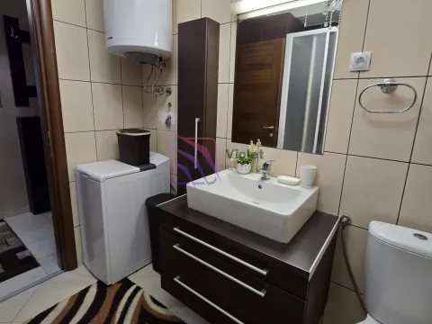 Prodaja, dvosoban stan, 75m², City Kvart, Podgorica - image 18