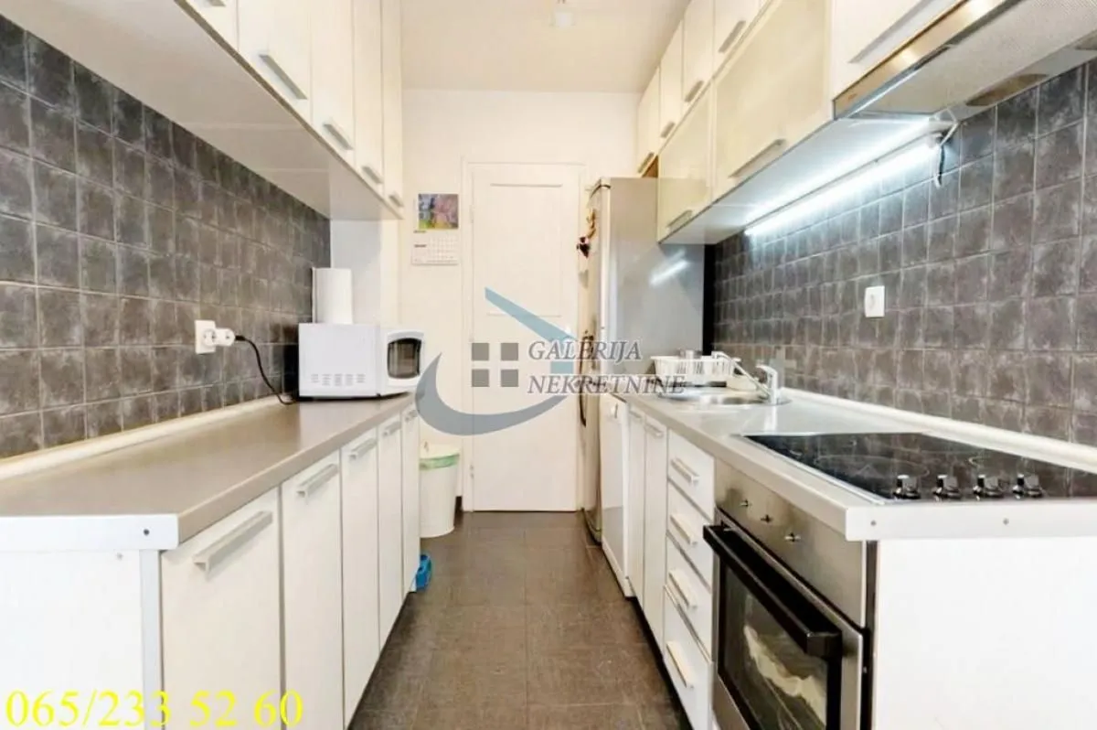 Prodaja, trosoban stan, 69m², Vračar Sve Podlokacije, Beograd