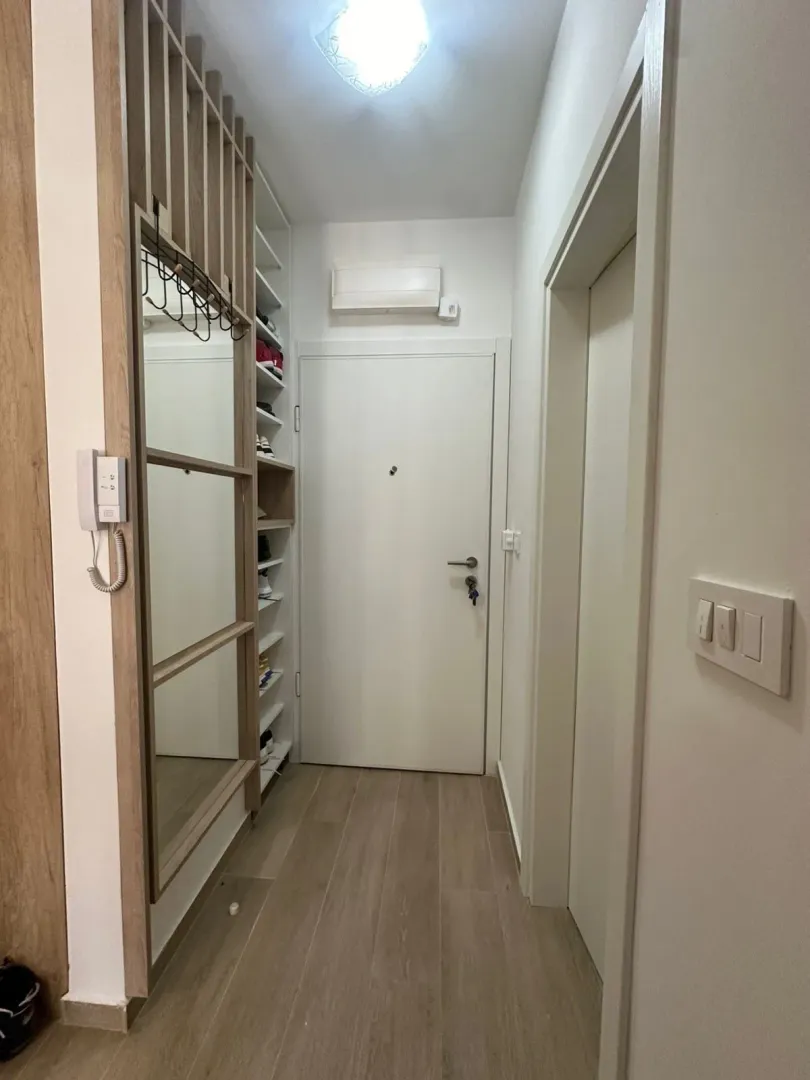 Prodaja, jednosoban stan, 53m², Dobrota, Kotor