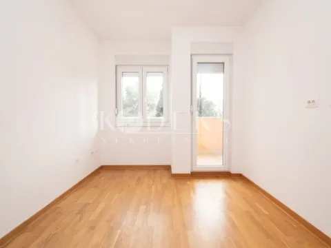 Rent, one bedroom apartment, 42m², City Kej, Podgorica - image 5