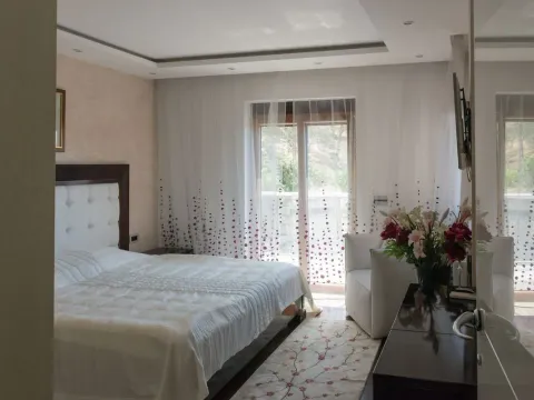 Sale, house, 250m², Budva, Crna Gora - image 8