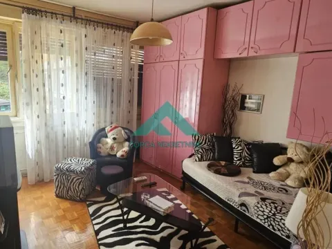 Sale, two bedroom apartment, 77m², Farmaceutski Fakultet, Voždovac Sve Podlokacije - image 3
