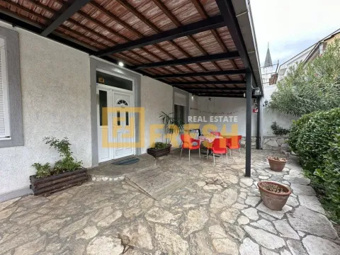 Prodaja, kuća, 103m², Stara Varoš, Podgorica - image 14
