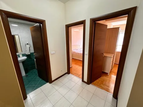 Sale, two bedroom apartment, 92m², City Kvart, Podgorica - image 5