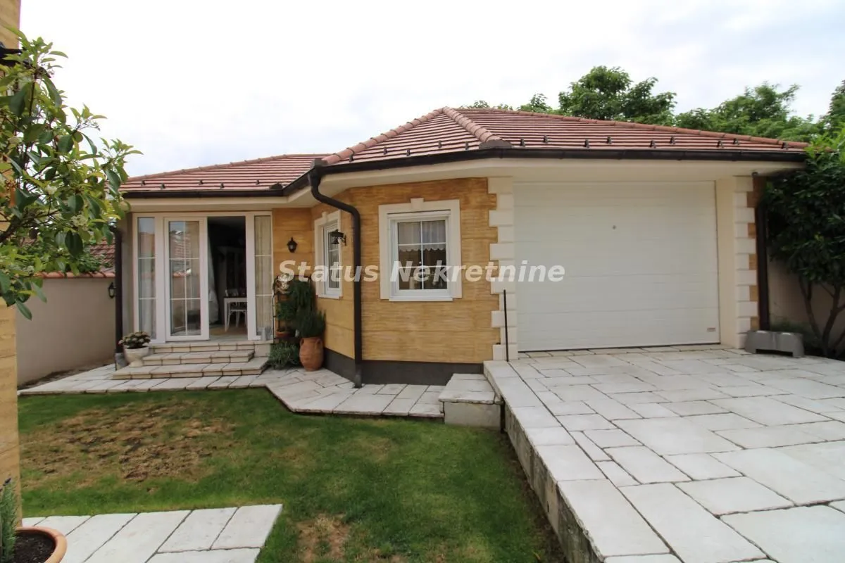 Prodaja, kuća, 285m², Sremski Karlovci, Novi Sad