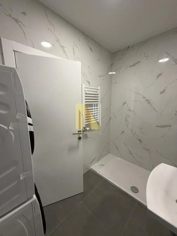 Prodaja, dvosoban stan, 44m², Bulevar Evrope, Novi Sad Sve Podlokacije