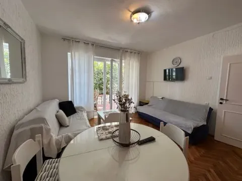 Izdavanje, jednosoban stan, 50m², Šušanj, Bar - image 6