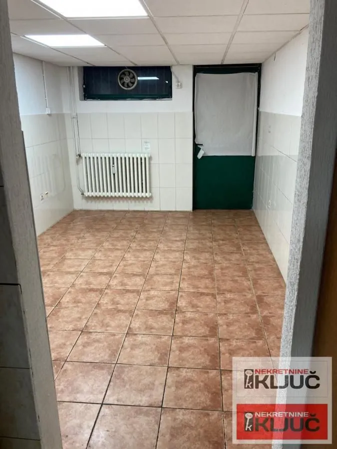 Rent, office space, 38m², Cara Dušana, Novi Sad Sve Podlokacije