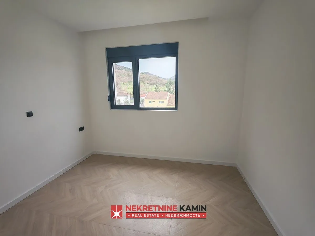 Prodaja, trosoban stan, 121m², Lastva Grbaljska, Kotor
