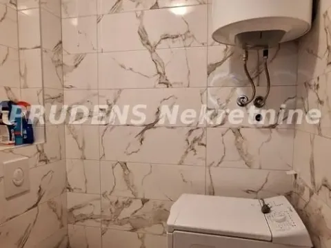 Izdavanje, jednosoban stan, 35m², Vračar Sve Podlokacije, Beograd - image 9