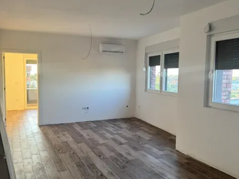 Sale, three bedroom apartment, 71m², Stari Banovci, Stara Pazova