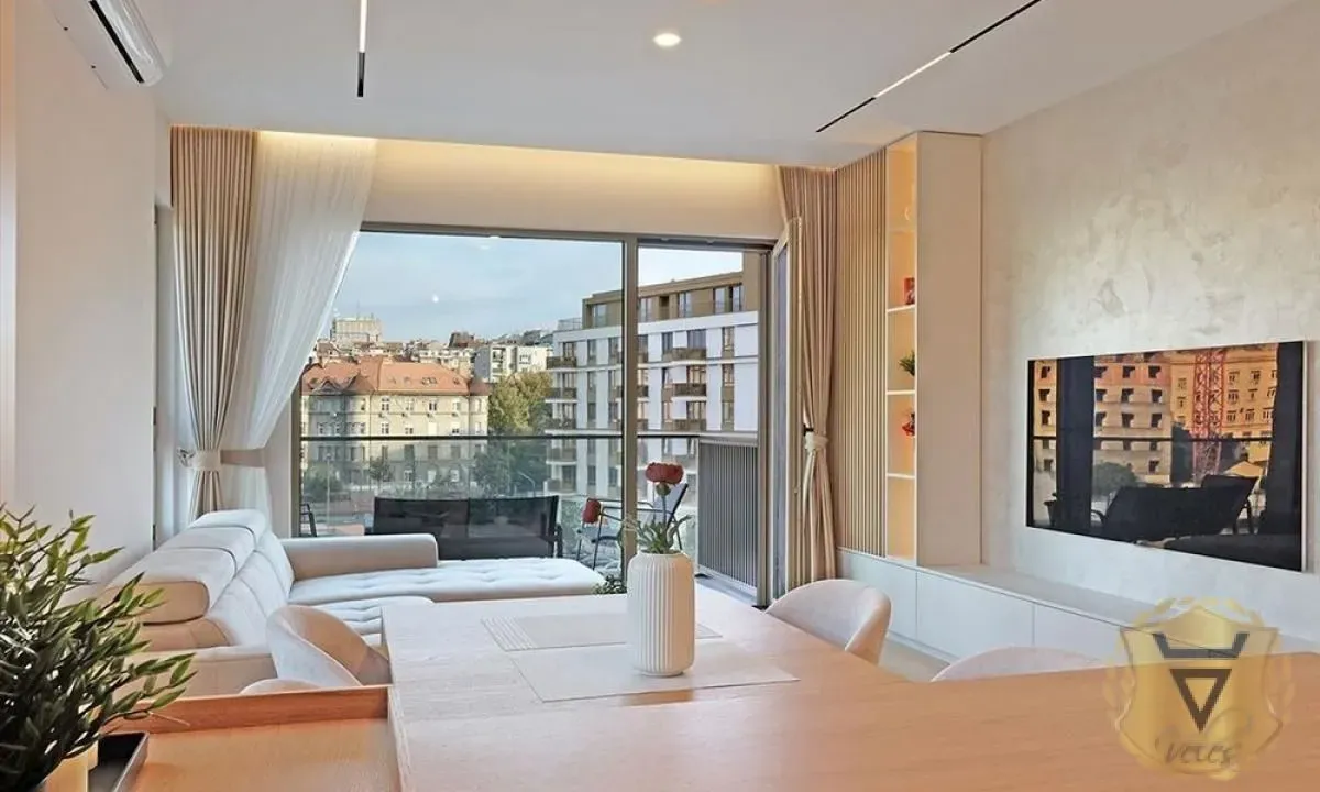 Izdavanje, trosoban stan, 72m², Savski Venac, Beograd