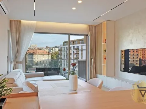 Izdavanje, trosoban stan, 72m², Savski Venac, Beograd