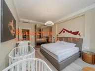 Izdavanje, trosoban stan, 150m², Stari Grad, Beograd - image 13