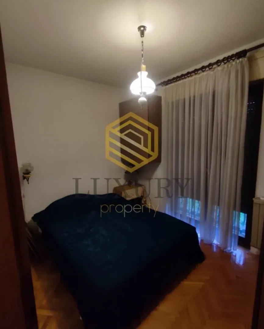 Rent, house, 200m², Zagorič, Podgorica