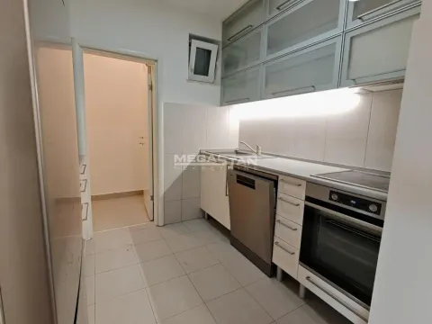 Izdavanje, trosoban stan, 88m², Neimar, Vračar Sve Podlokacije - image 7