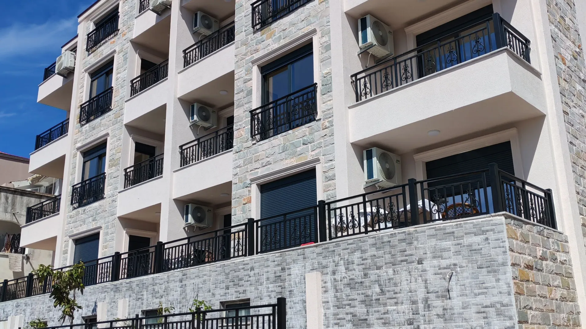 Rent, two bedroom apartment, 70m², Velji Vinogradi, Budva