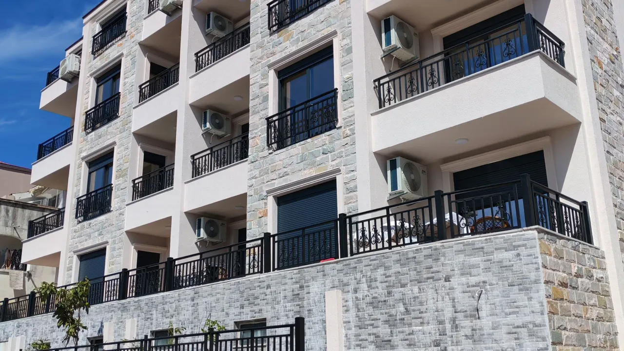 Rent, two bedroom apartment, 70m², Velji Vinogradi, Budva