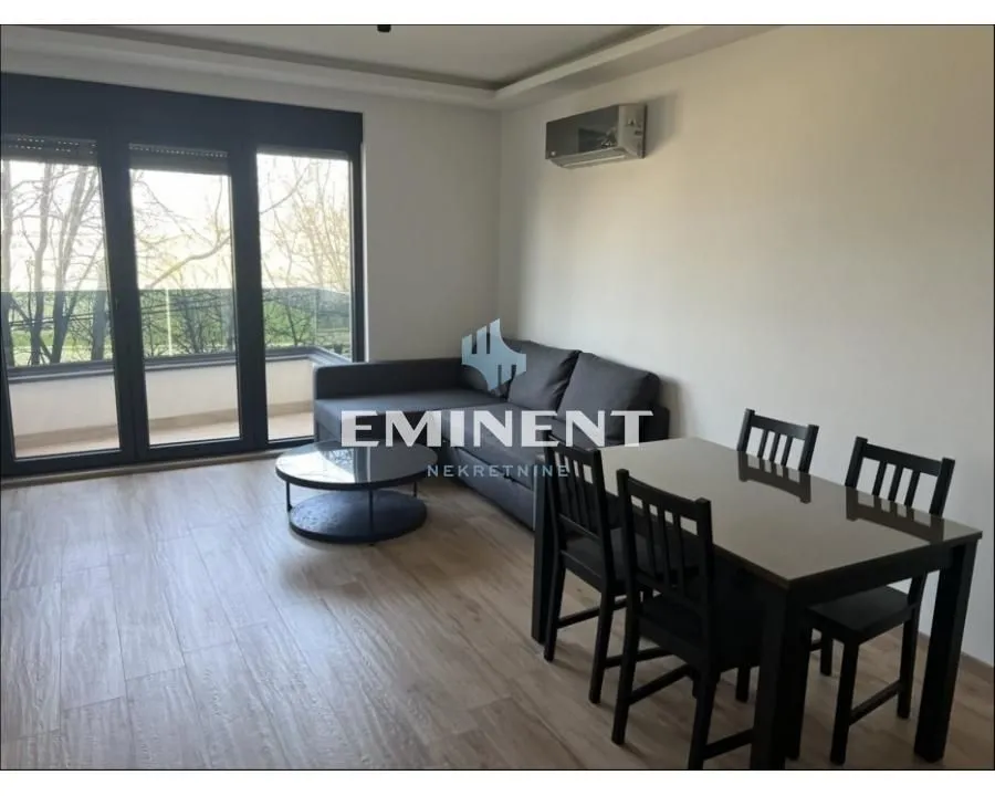 Izdavanje, stan, 44m², Čukarica, Beograd