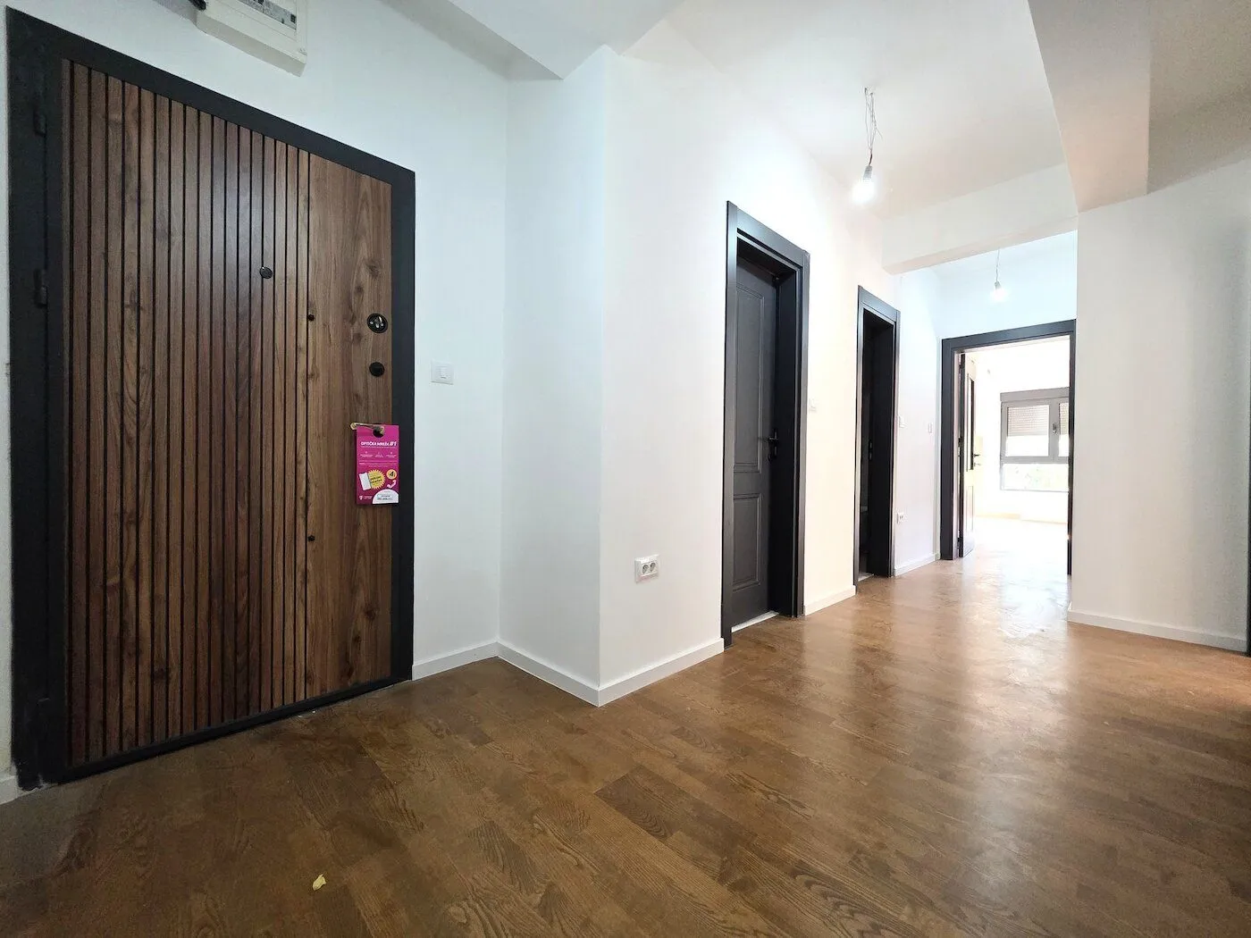 Prodaja, dvosoban stan, 77m², Zagorič, Podgorica