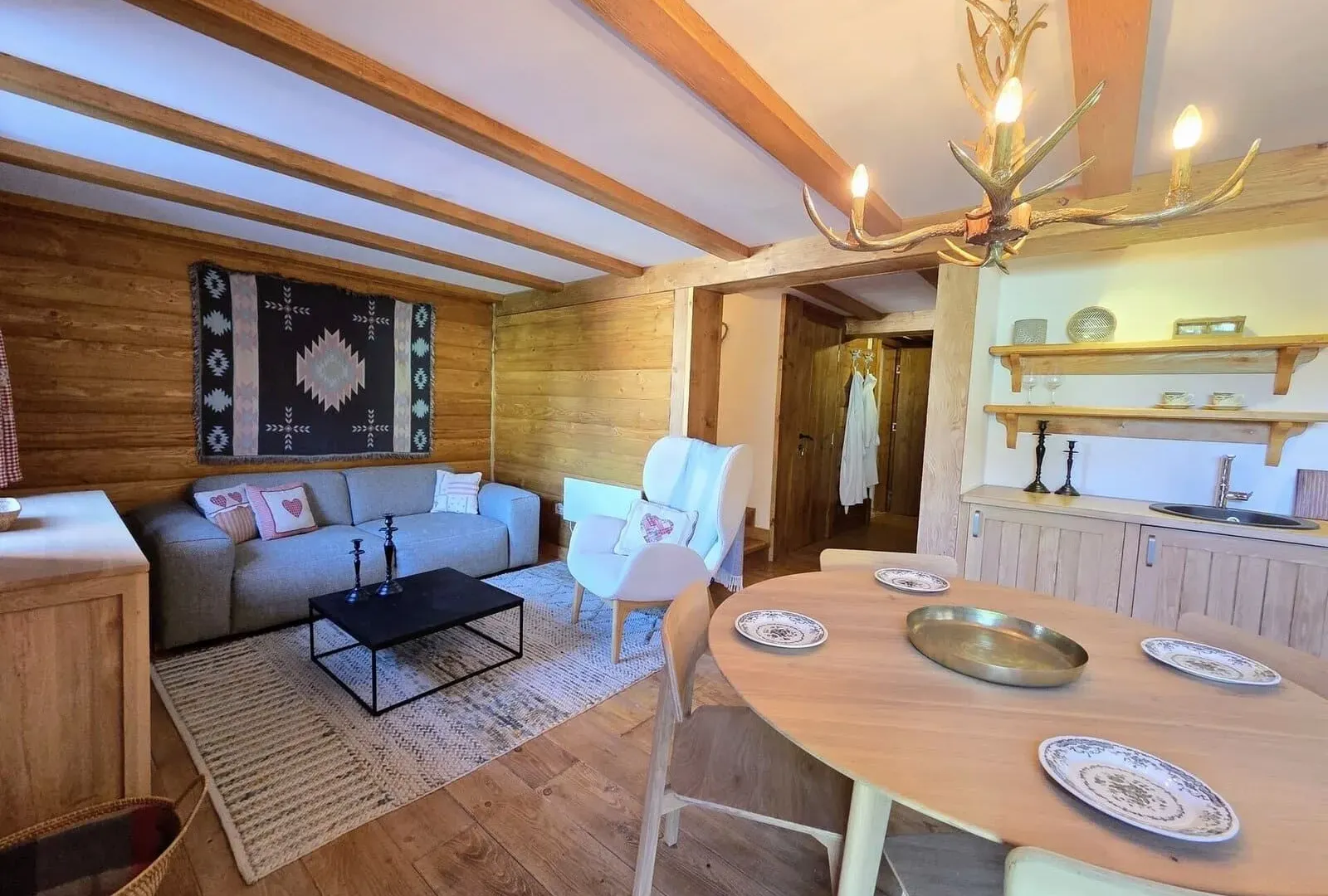 Prodaja, kuća, 160m², Žabljak, Crna Gora