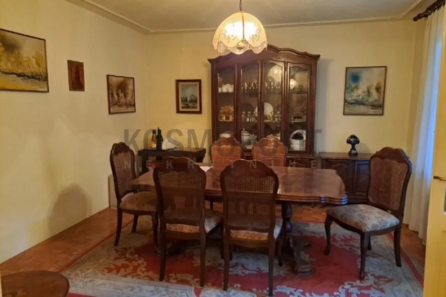 Prodaja, kuća, 250m², Karaburma, Palilula Sve Podlokacije