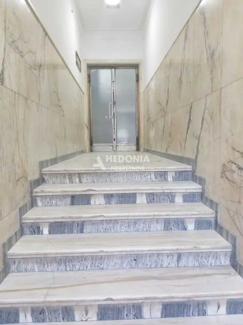 Prodaja, dvosoban stan, 50m², Kalenić Pijaca, Vračar Sve Podlokacije