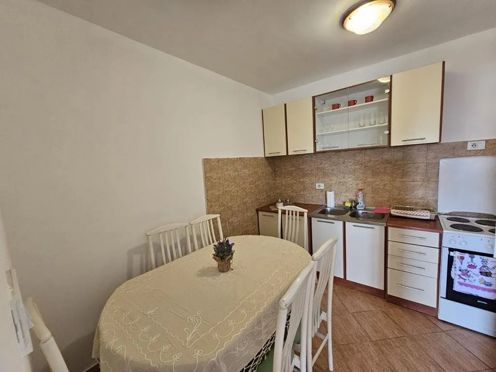 Izdavanje, jednosoban stan, 43m², City Kvart, Podgorica