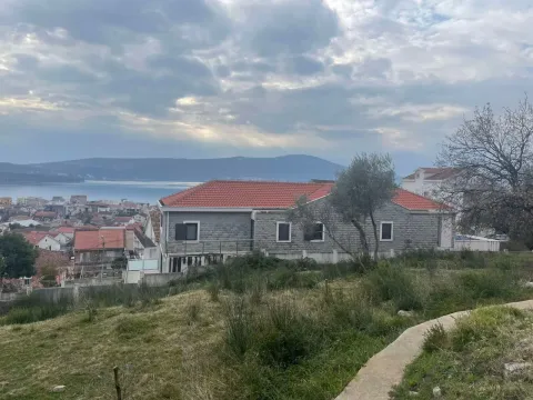 Kuća in Kalimanj