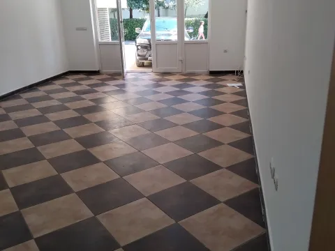 Poslovni prostor in Seljanovo