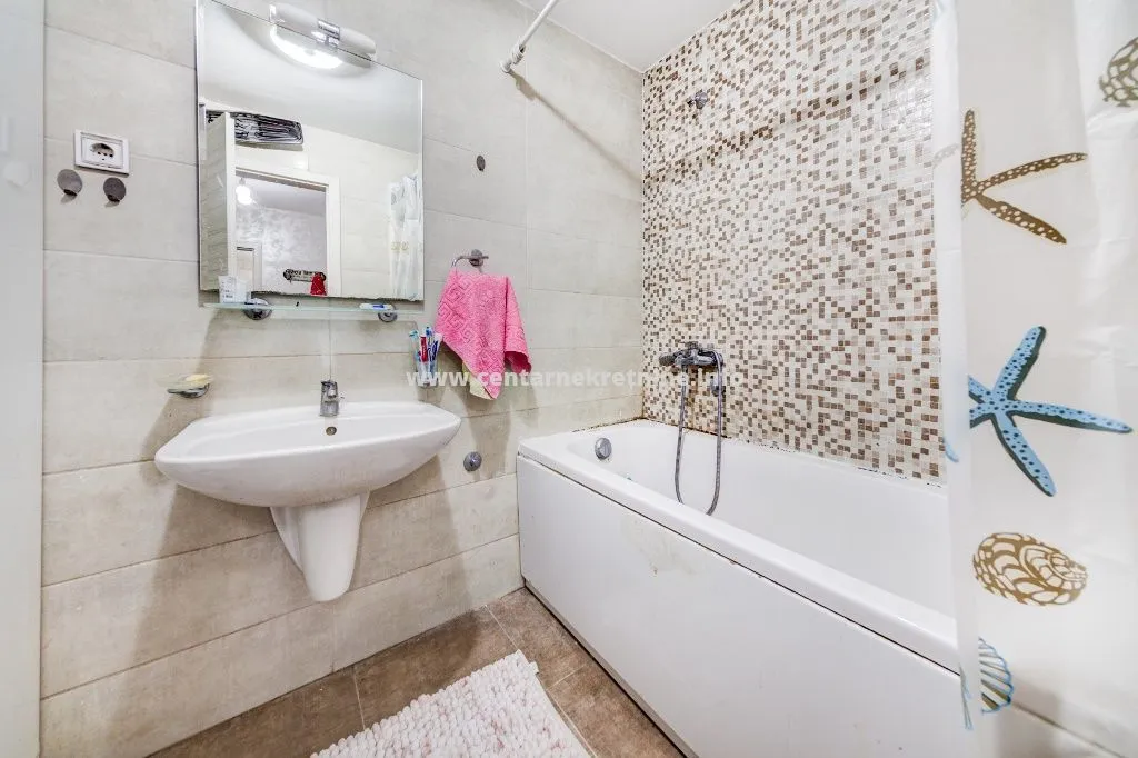 Prodaja, trosoban stan, 113m², Ljubović, Podgorica